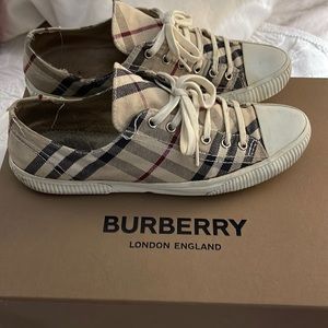 Burberry sneakers size 7.5